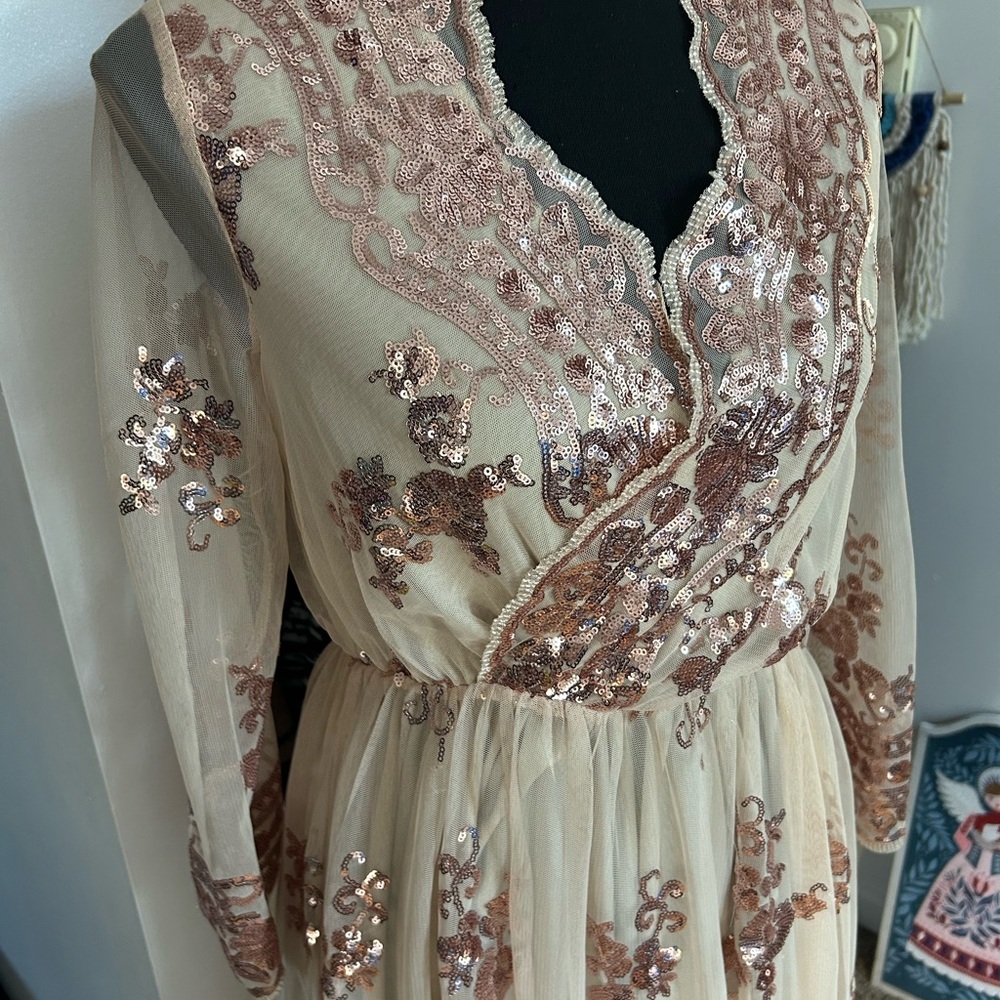 Chic Sequin Embellished Long Sleeve Dress - Picture 12 of 16